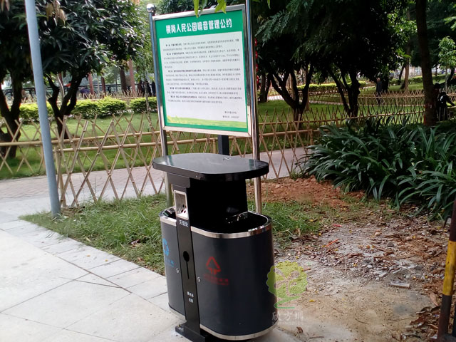 深圳橫崗公園采購(gòu)戶外鋼板分類(lèi)垃圾桶