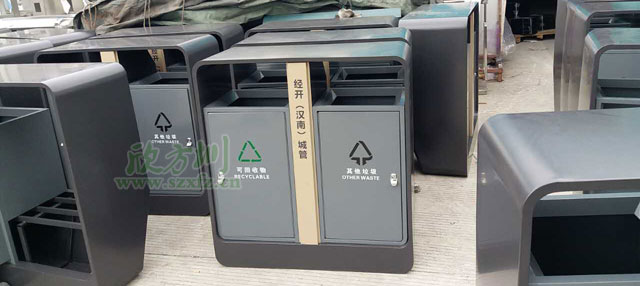 戶(hù)外鋼制環(huán)衛(wèi)垃圾桶工廠(chǎng)批量生產(chǎn)圖