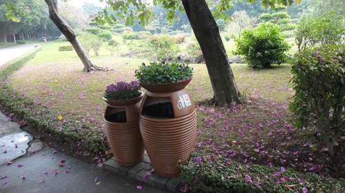  汕頭玻璃鋼花盆垃圾桶，點綴公園好環(huán)境。